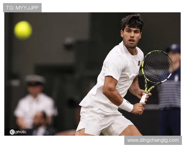 阿尔卡拉斯全胜晋级强势锁定网球年终世界第一荣耀巅峰宝座时刻 阿尔卡拉斯全胜晋级强势锁定网球年终世界第一荣耀巅峰宝座时刻